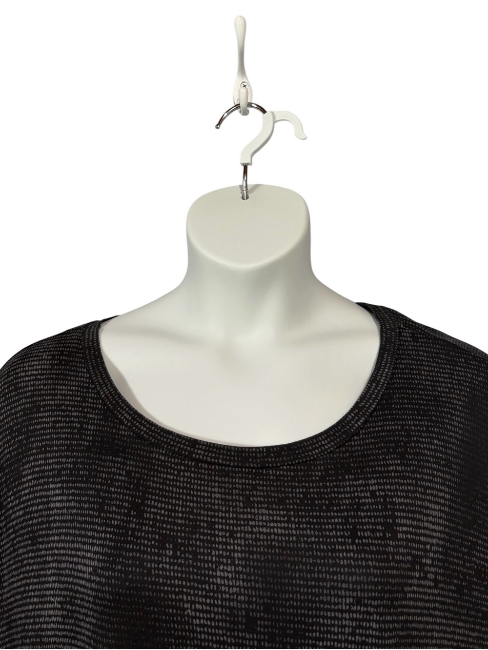 Active Zone Penningtons, 4X Plus Size, Activewear Top Black Drawstring Hem - Picture 5 of 10